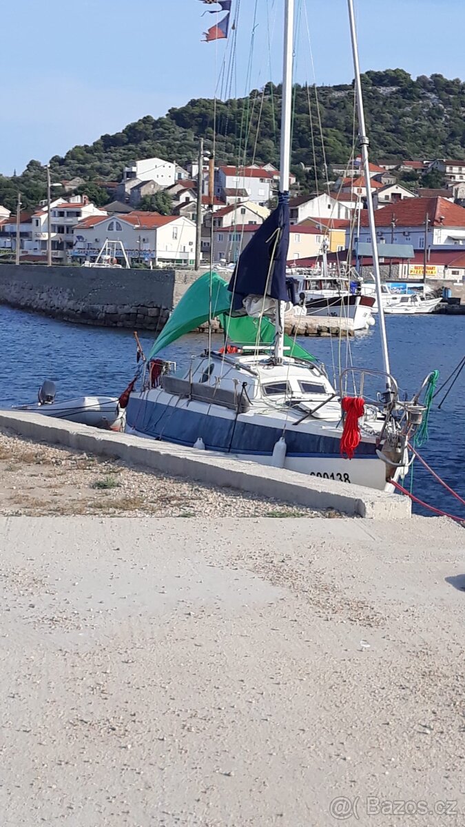 🛥️ Plachetnice Ariel – stabilní německá klasika s přívěsem - 4