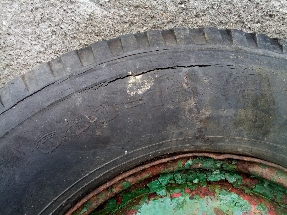 prodám staré kola 6-16 na Škodu - 4