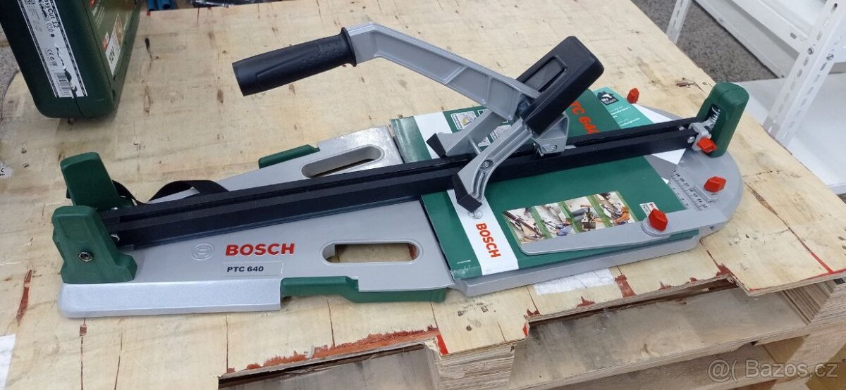 BOSCH Řezačka na dlaždice BOSCH PTC 640 0603B04400 - 4