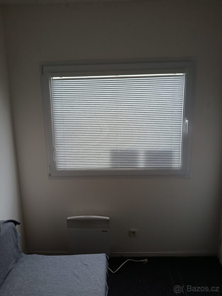 Prodám mobilní domek, buňku - 4