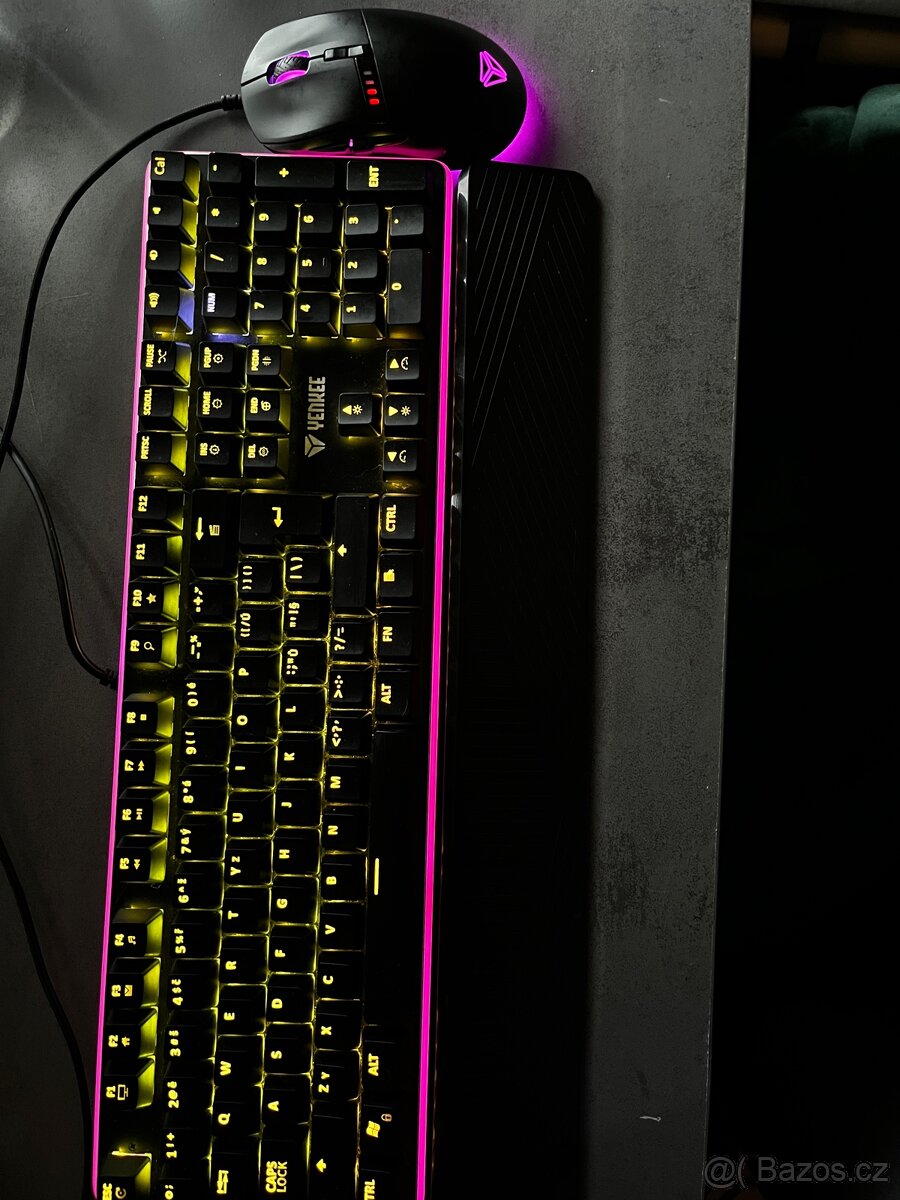 Herní klávesnice a myš - 4