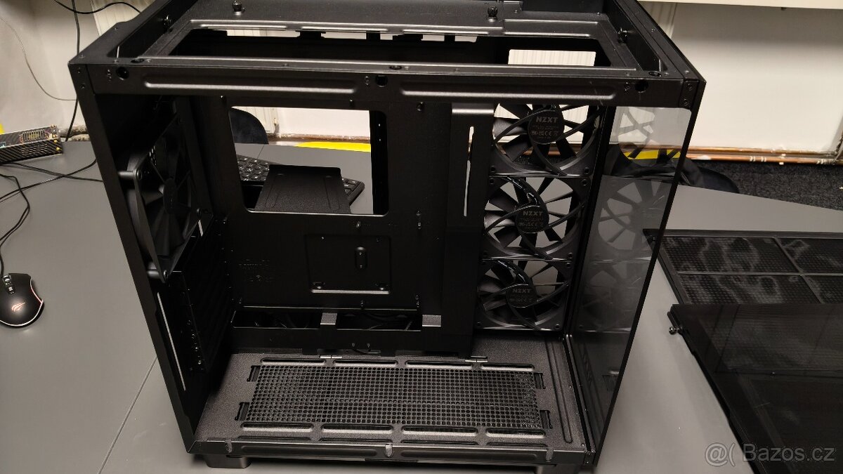 Počítačová skříň NZXT H9 flow - 4