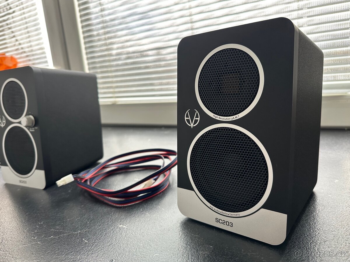 Studiové monitory EVE audio SC203 - 4