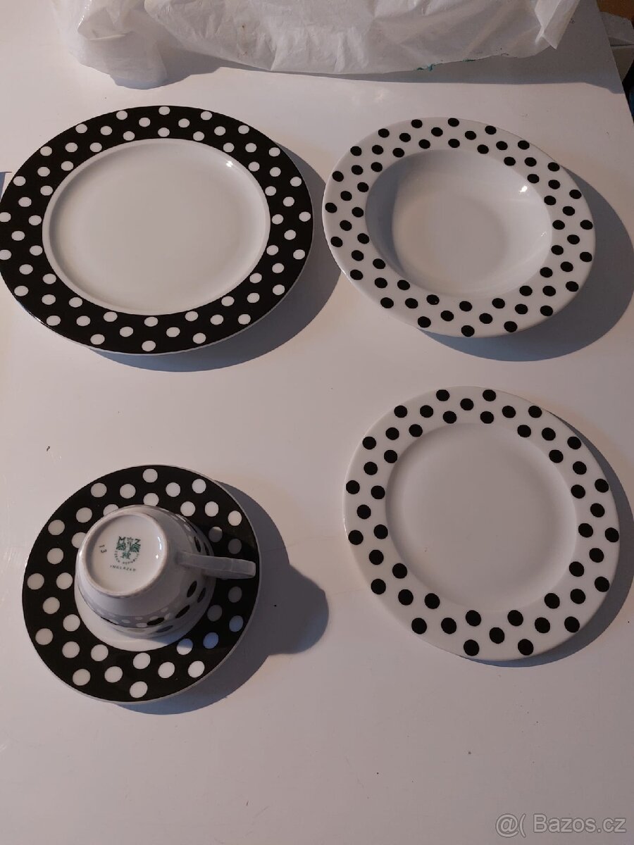 Nová sada českého porcelánu. - 4