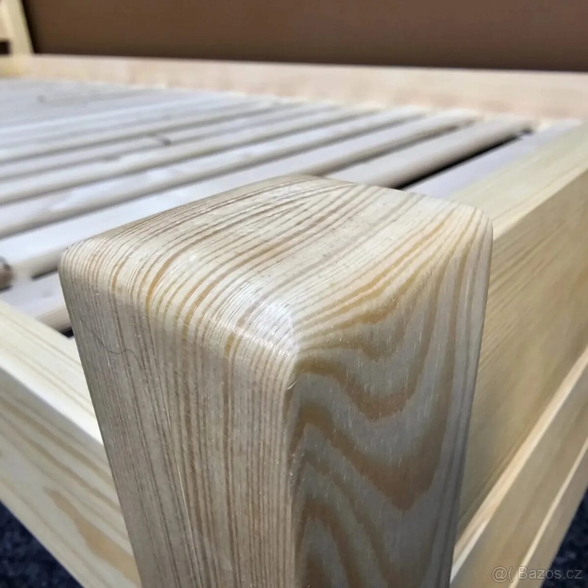 Prodám nové postele zvýšené 140x200cm s roštem - 4