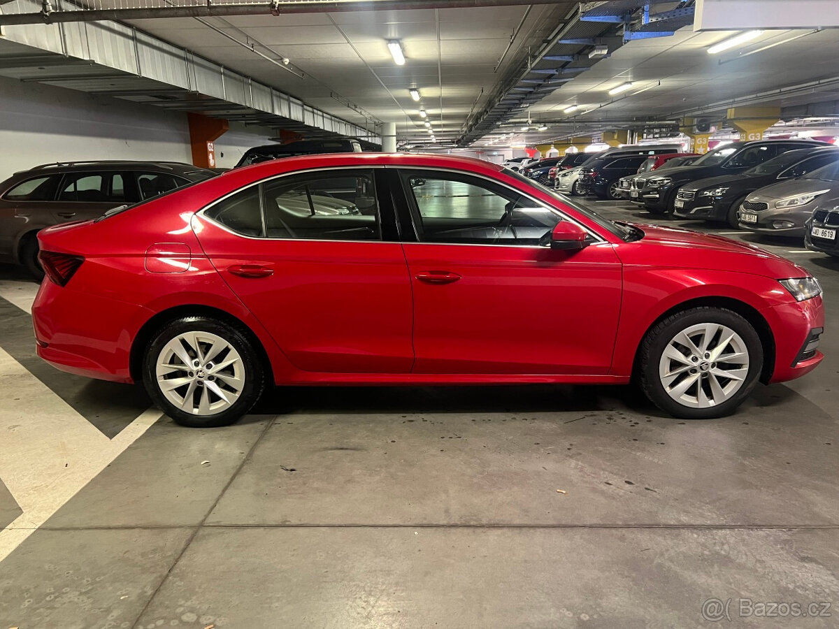 Škoda Octavia 2.0TDi Style, liftback, Red Velvet - 4