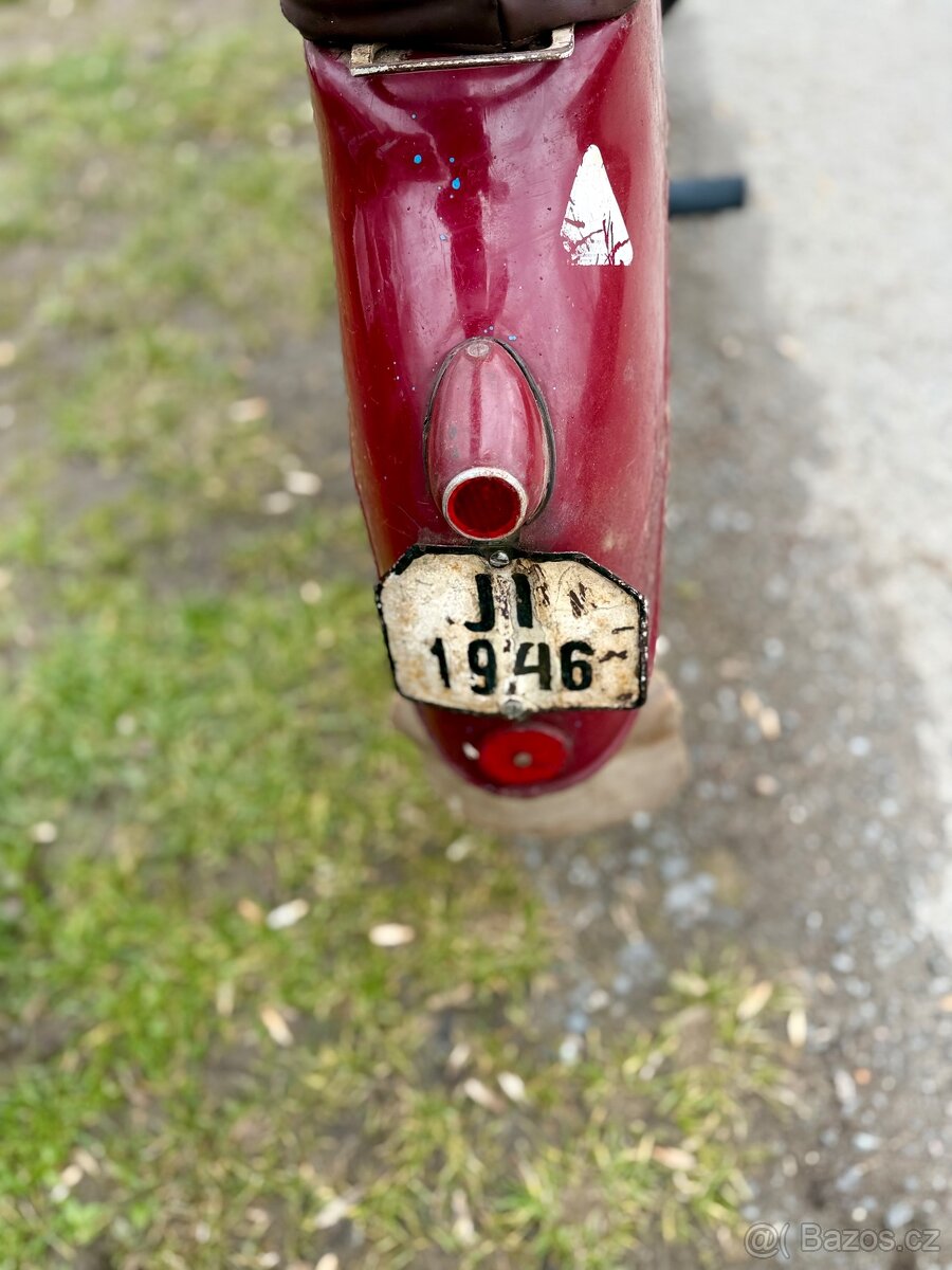Jawa 555 - 4