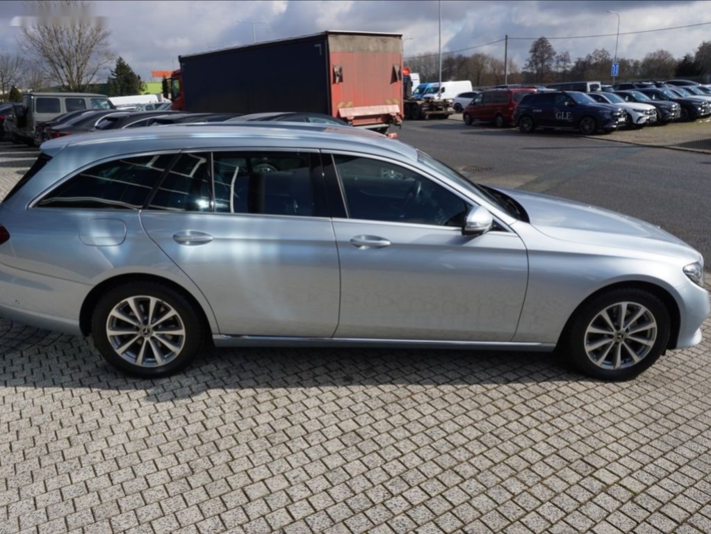 Mercedes-Benz Třídy E,2,0 E 220d 4M kombi - 4