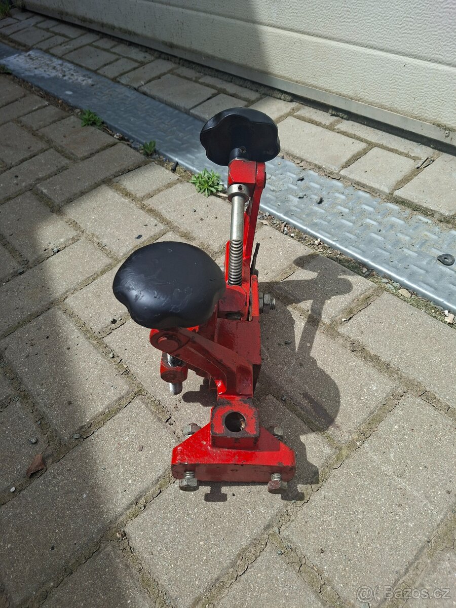 Vari nastavovací těleso - 4