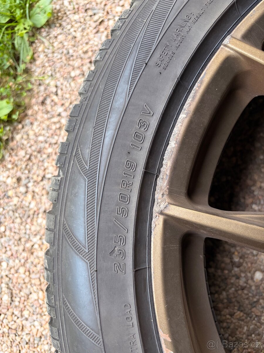 235/50/19 zimní na dojetí - 4