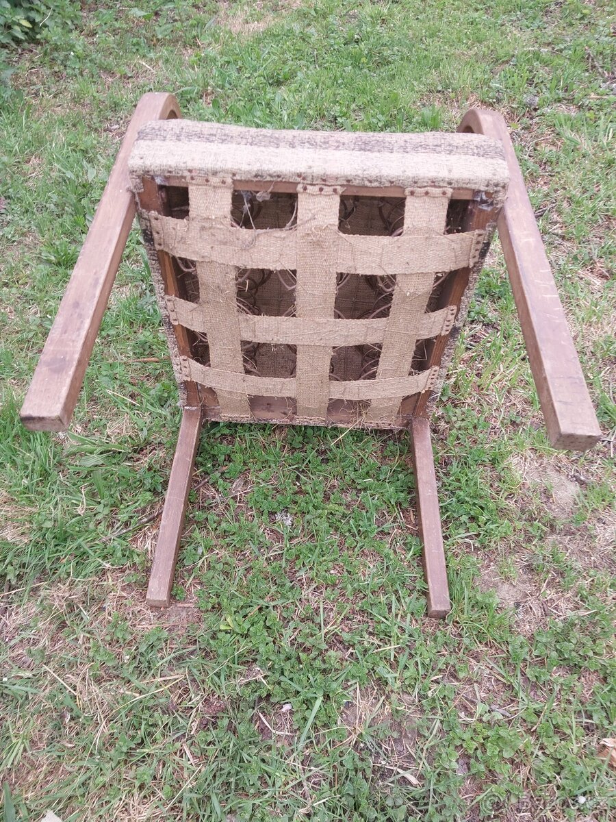 Křeslo k renovaci - 4
