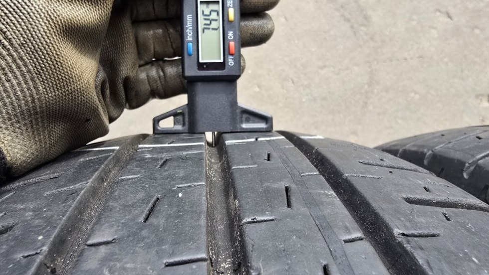 Letní pneu 215/65/16c Pirelli - 4