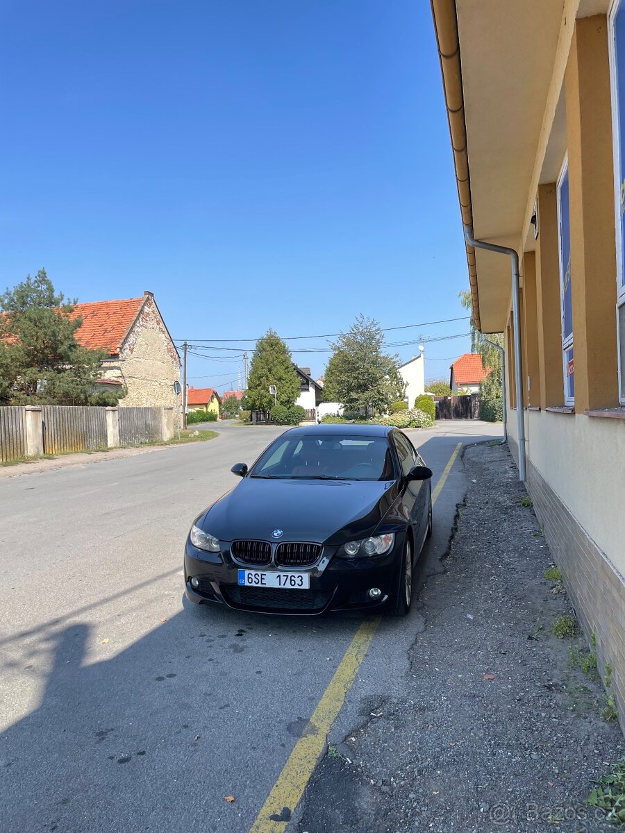 BMW E92 330i xDrive manuál - 4