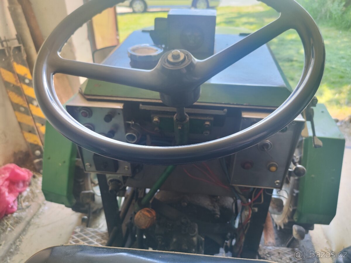 Malotraktor s vlečkou - 4