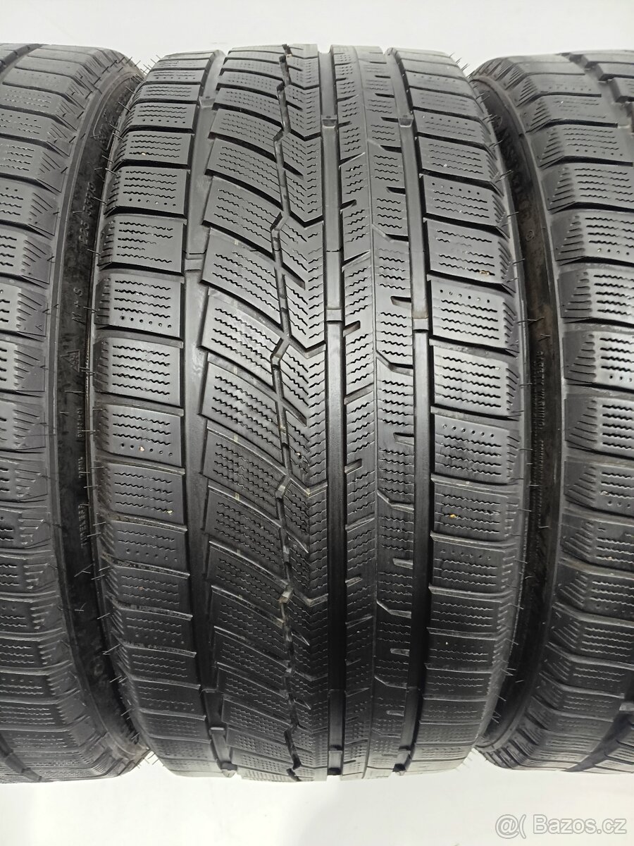 Zimní pneu 225/35/19 Austone - 4