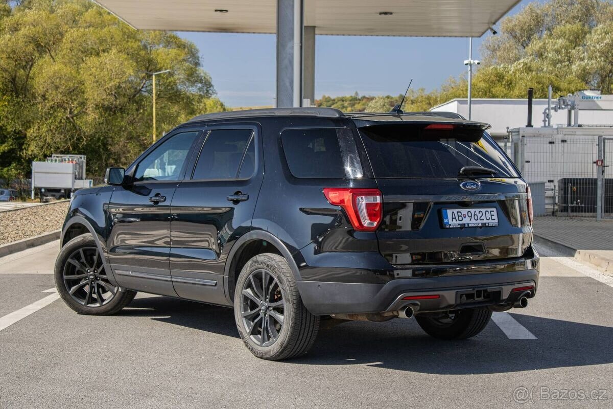 Ford Explorer 3.5 V6 XLT - 4