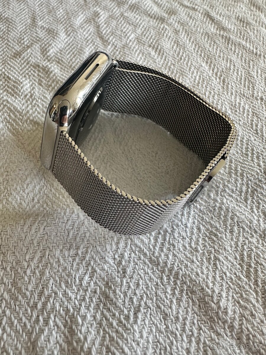 Apple Watch Series 8 - 4