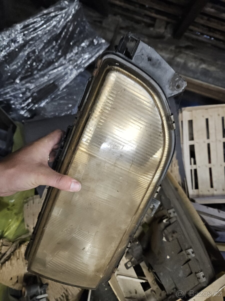 Světla Ford Sierra levně, jen volat