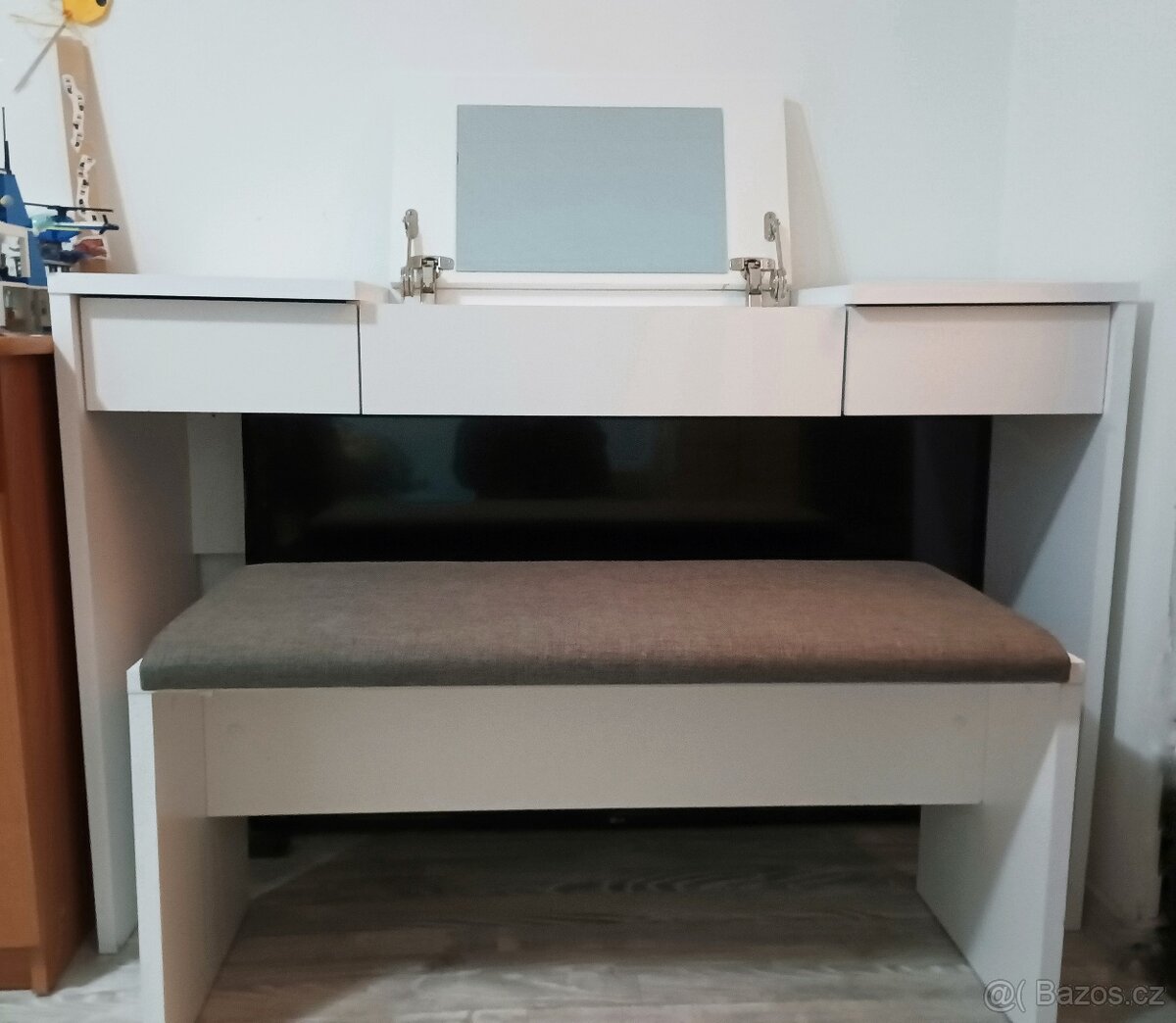 Toaletní stůl s lavicí - 4