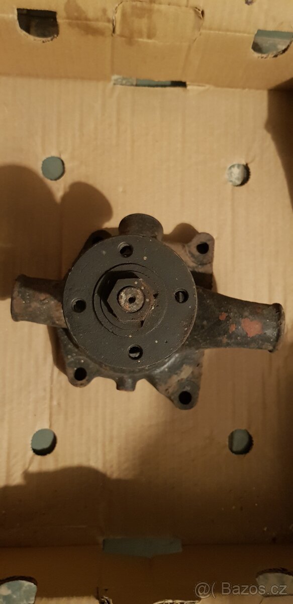 Vodní čerpadlo Zetor 3011 - 4