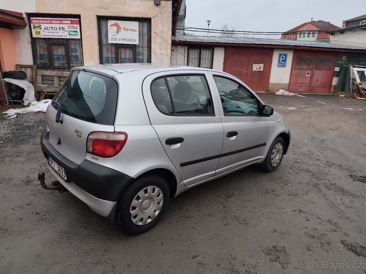 Toyota Yaris - 4