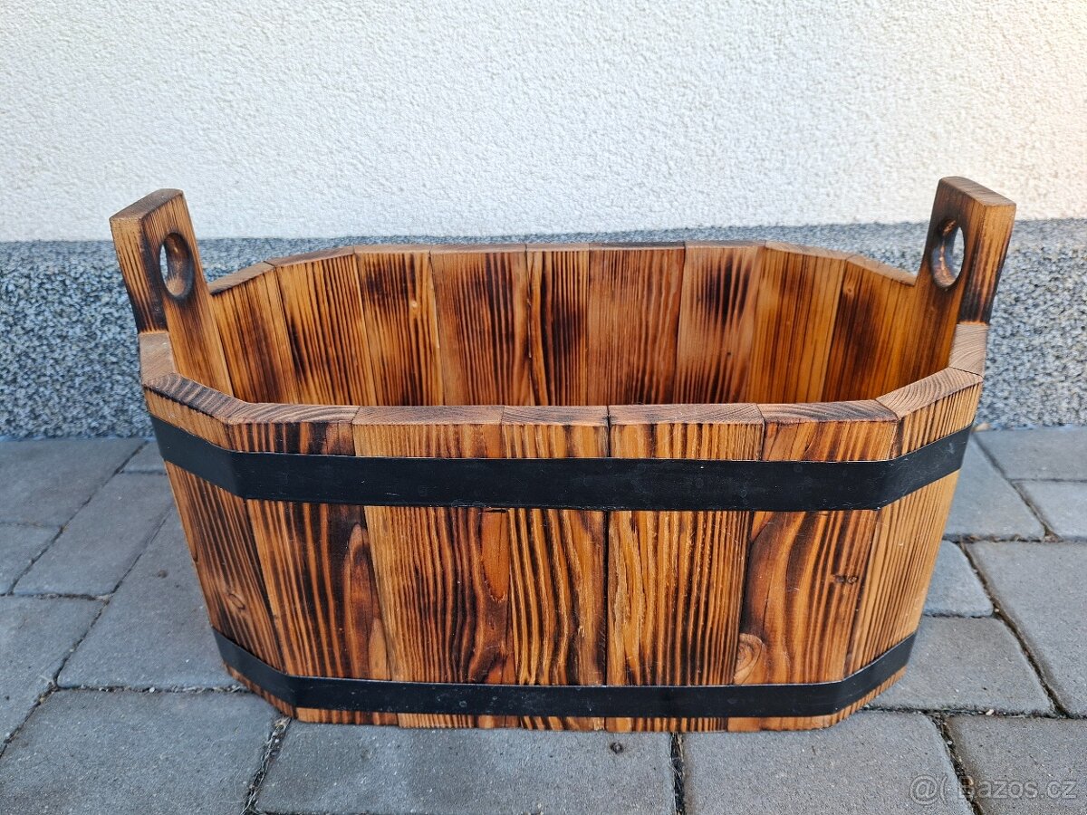 Dřevěný květináč - 4