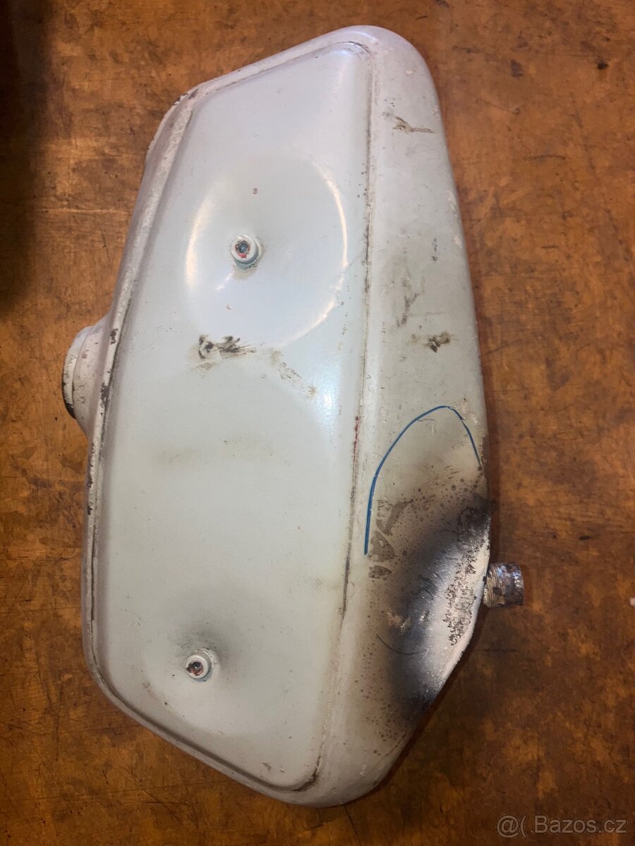 Jawa 90 - nádrž č.2 - 4