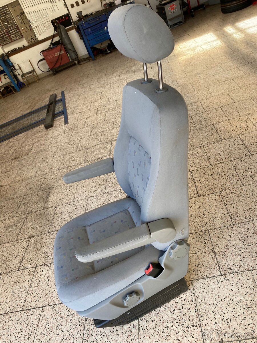 VW Transporter T5 - 4