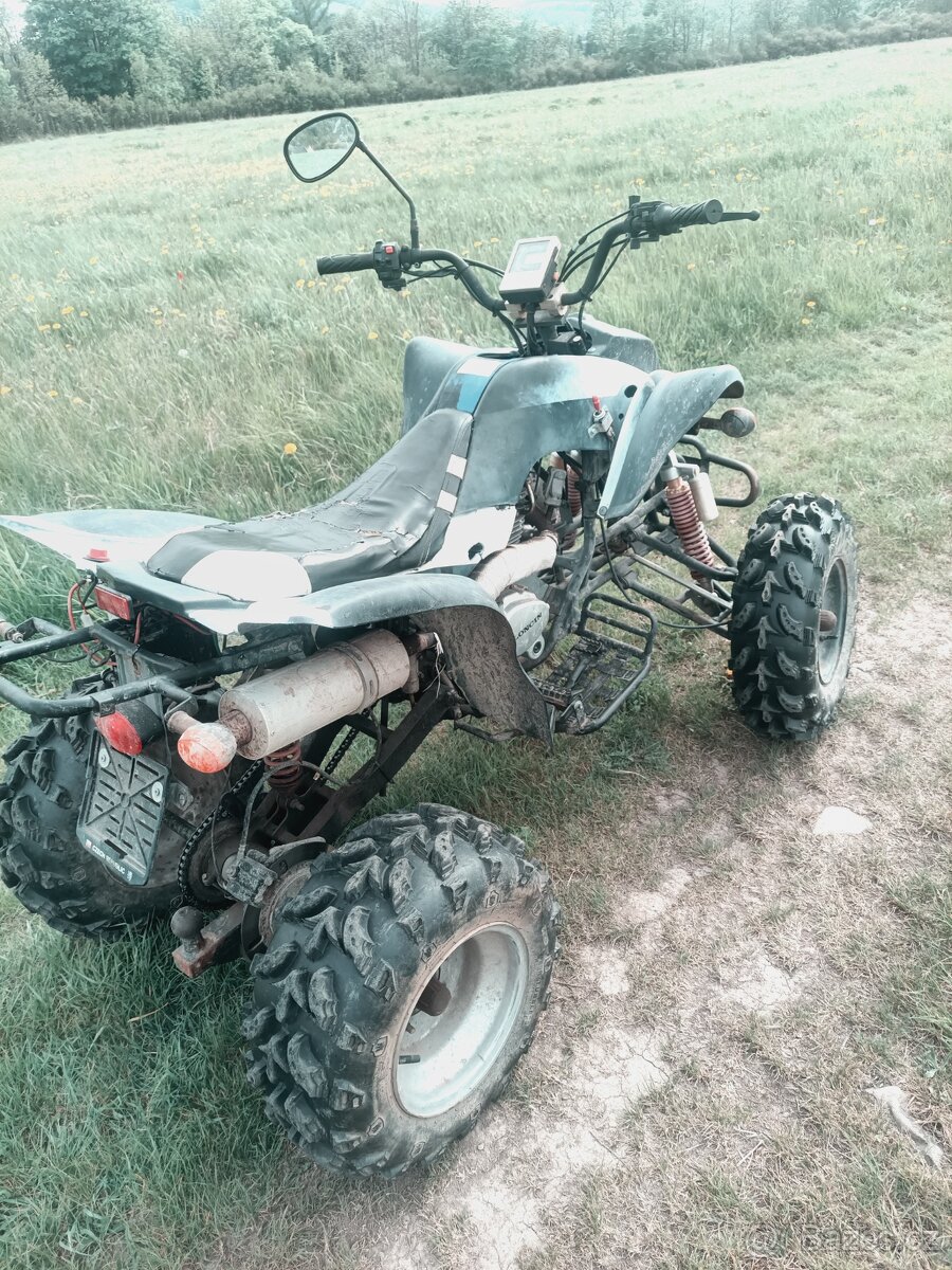 Čtyřkolka 250ccm