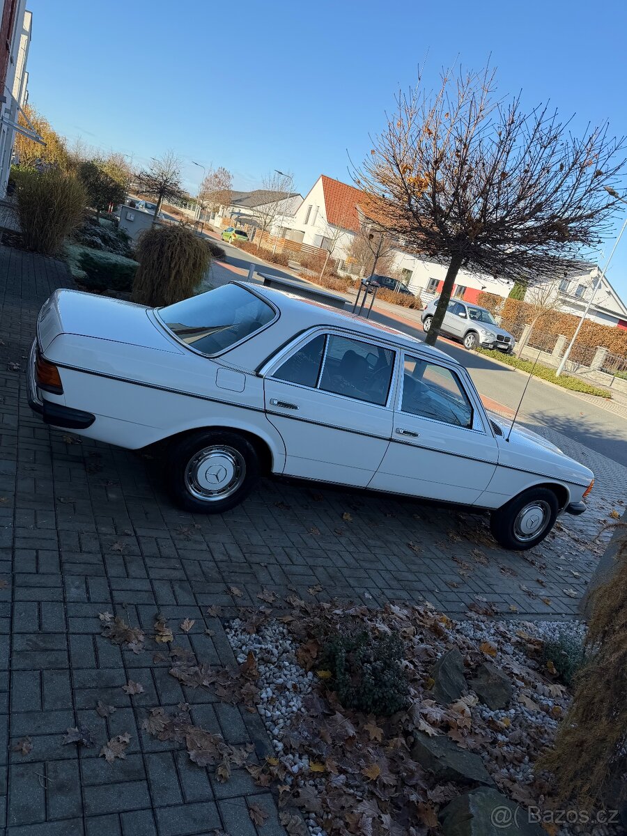 Mercedes-Benz W123 200D - 4