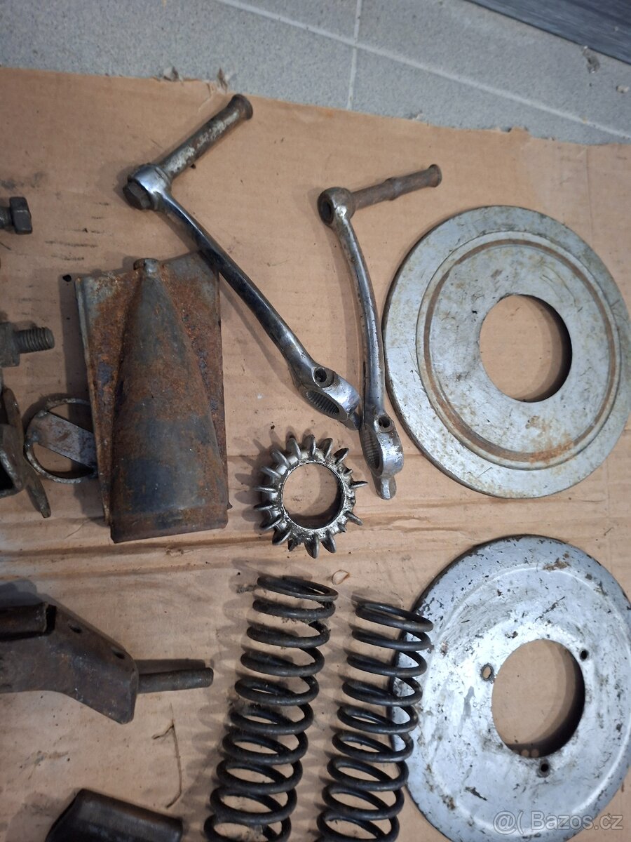 Jawa kyvacka 175, 250 - nahradni dily - 4