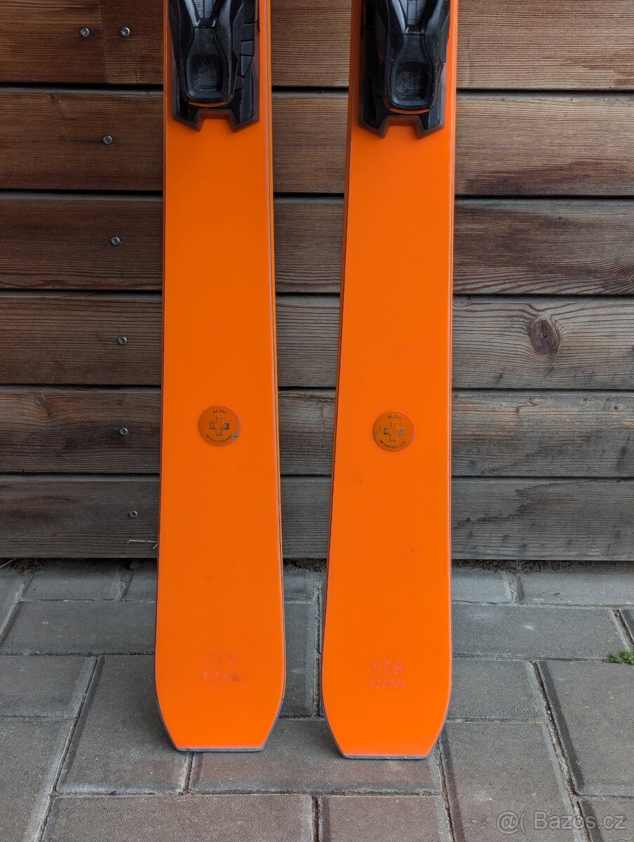 Prémiové švýcarské lyže AK ORANGE POP, 179cm, 2023 - 4