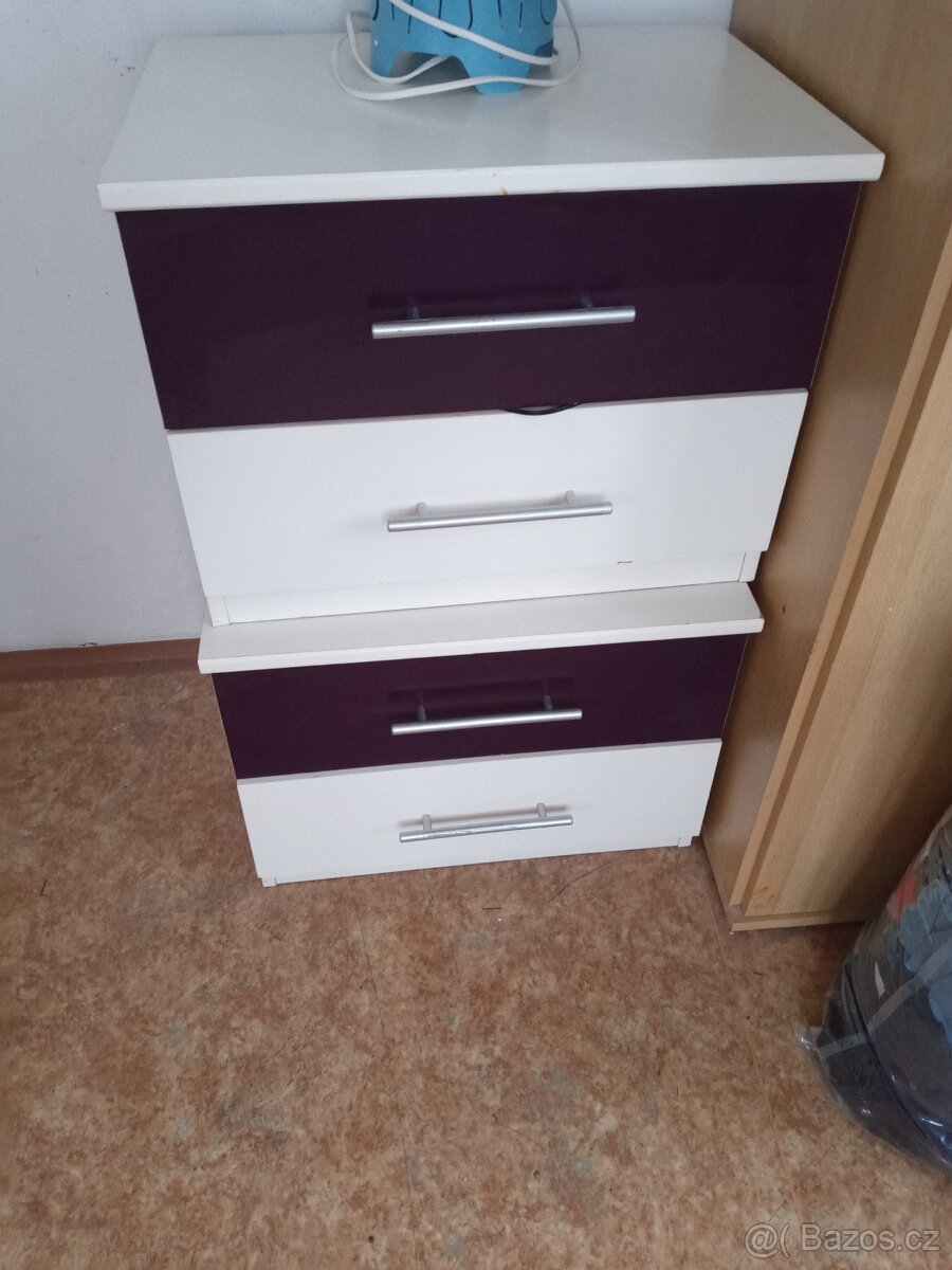 Konferenční stolek a noční stolky - 4