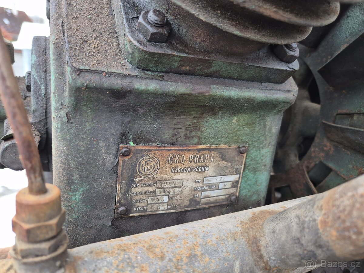 Kompresor V2S ČKD - 4