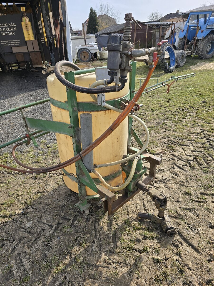 Postřikovač nesený - 4