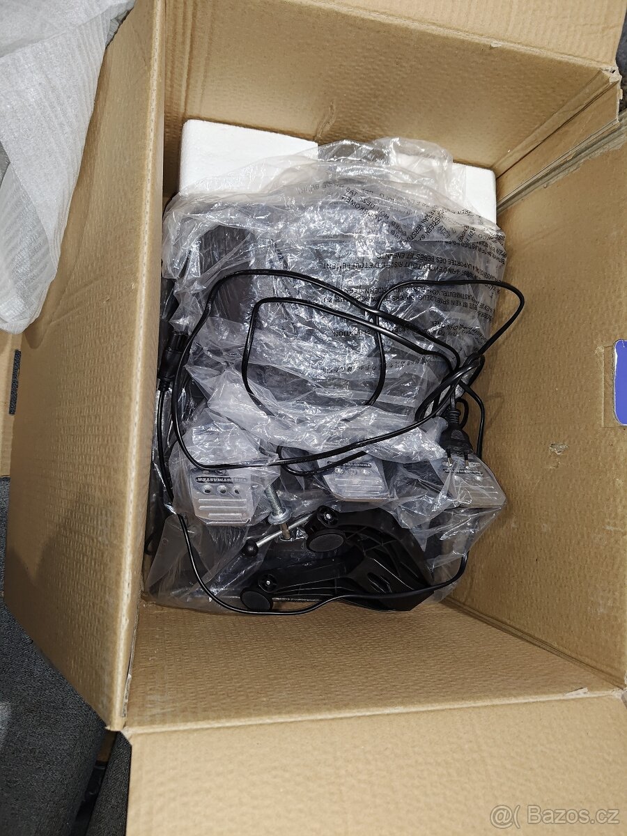 Thrusmaster T300 Ferrari Alcantara - 4