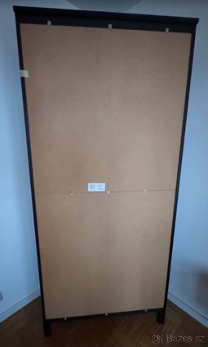 VITRÍNA IKEA HEMNES - 4