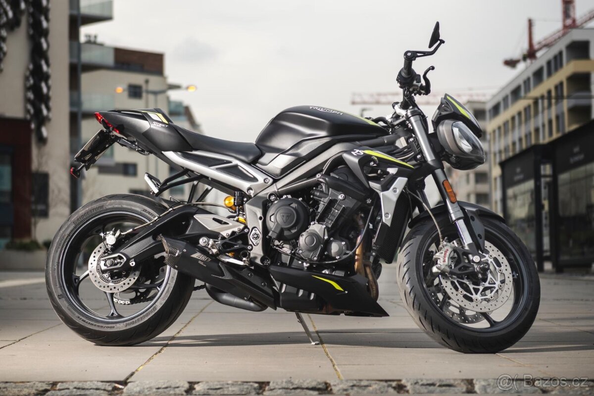 2021 Triumph Street Triple 765 - 9 210 km