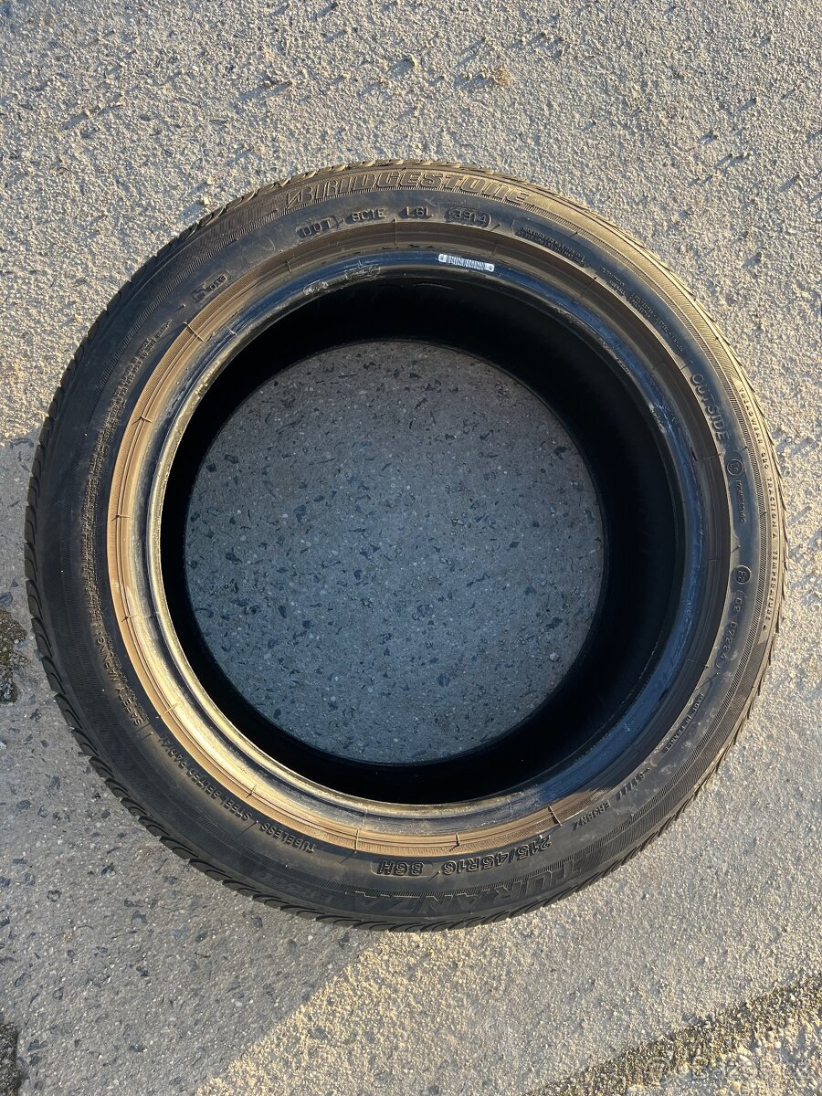 Pneu 215/45/16 - 4