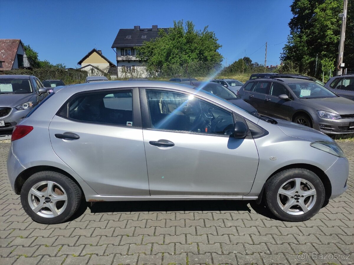 MAZDA 2 1.4i DOHC 16V 55KW,KLIMA,2x ALU,MFV,CD - 4