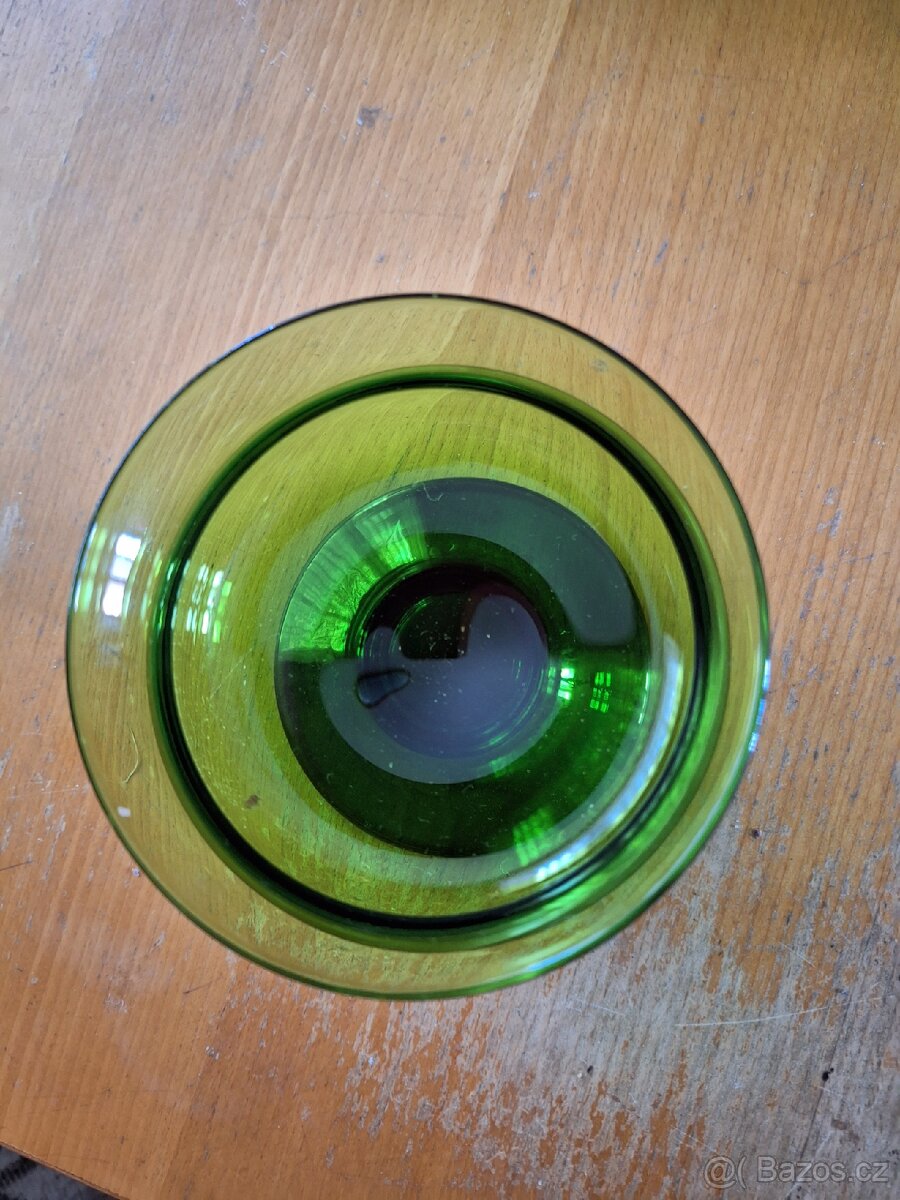 Pohárky,  skleničky na noze, zelené sklo 300ml - 4
