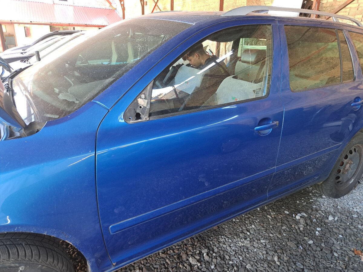 Dveře Octavia 2 barva 9910 + 9463 + 9202 + 9901 - 4