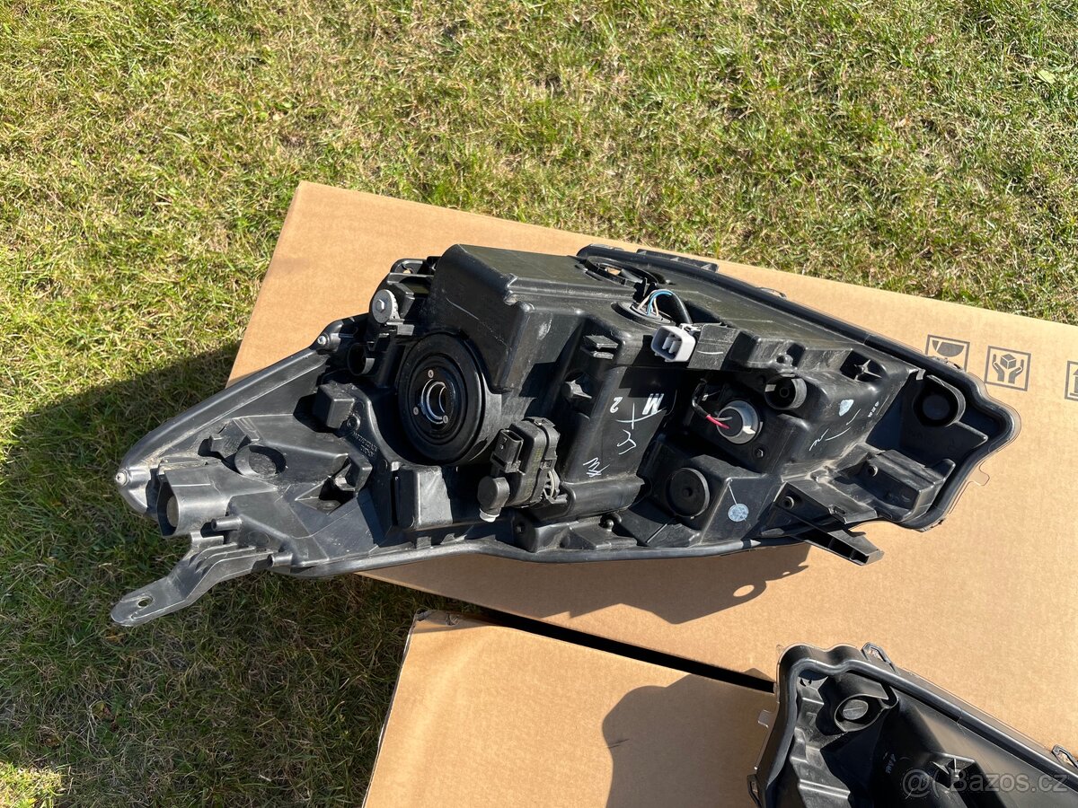 Toyota Yaris svetlomety 2014-2020 - 4