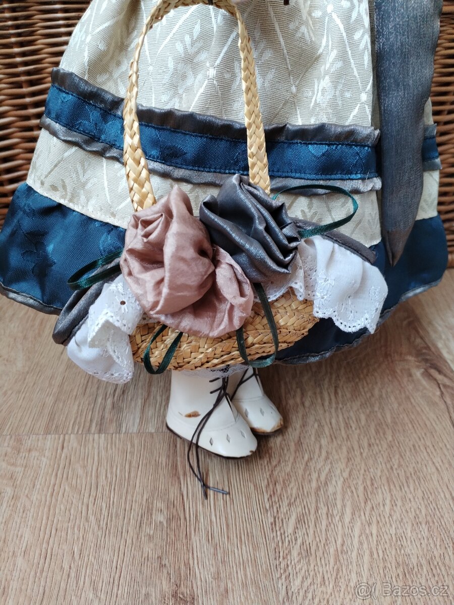 Porcelánová panenka 56 cm. - 4