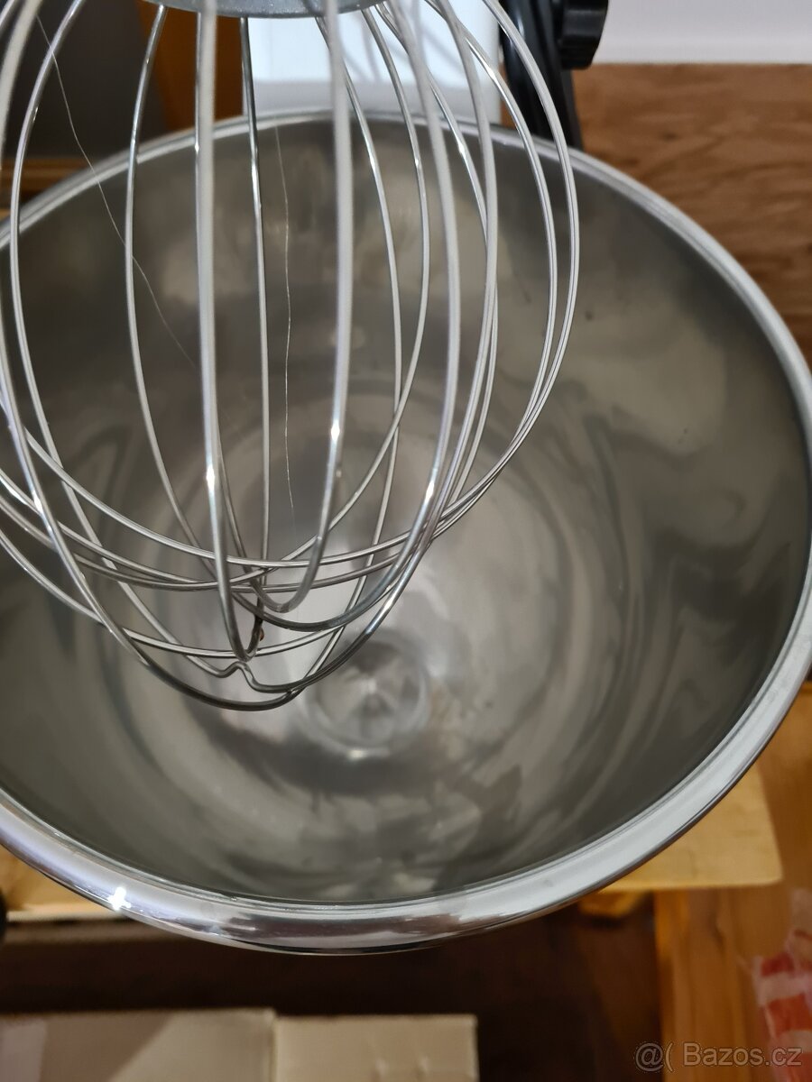 Kuchynsky profi robot 7L - 4