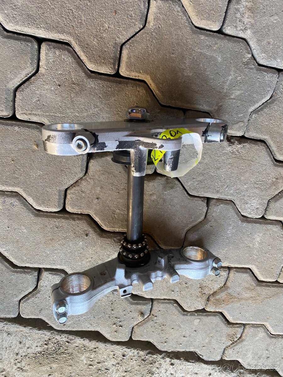 Suzuki gsf 600 bandit/sv - 4