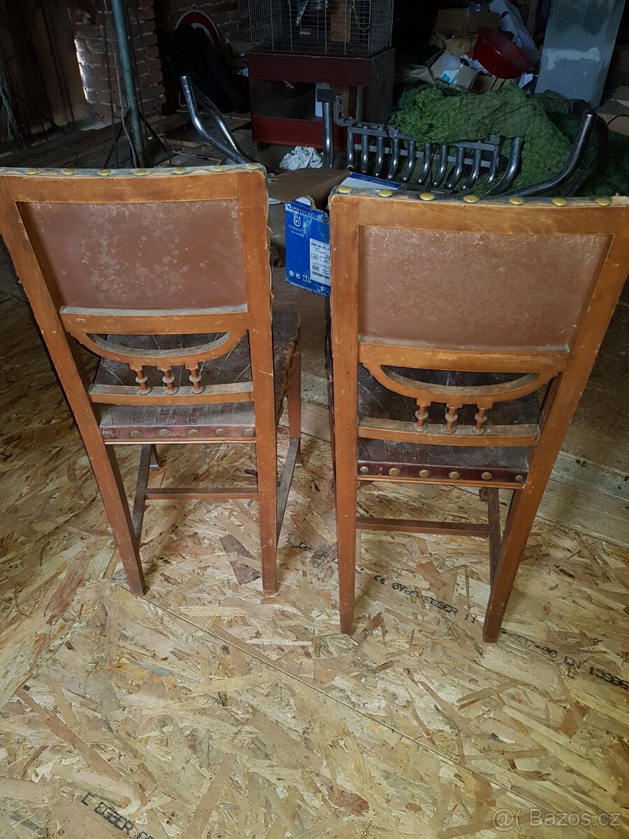 200 let staré židle 4ks - 4