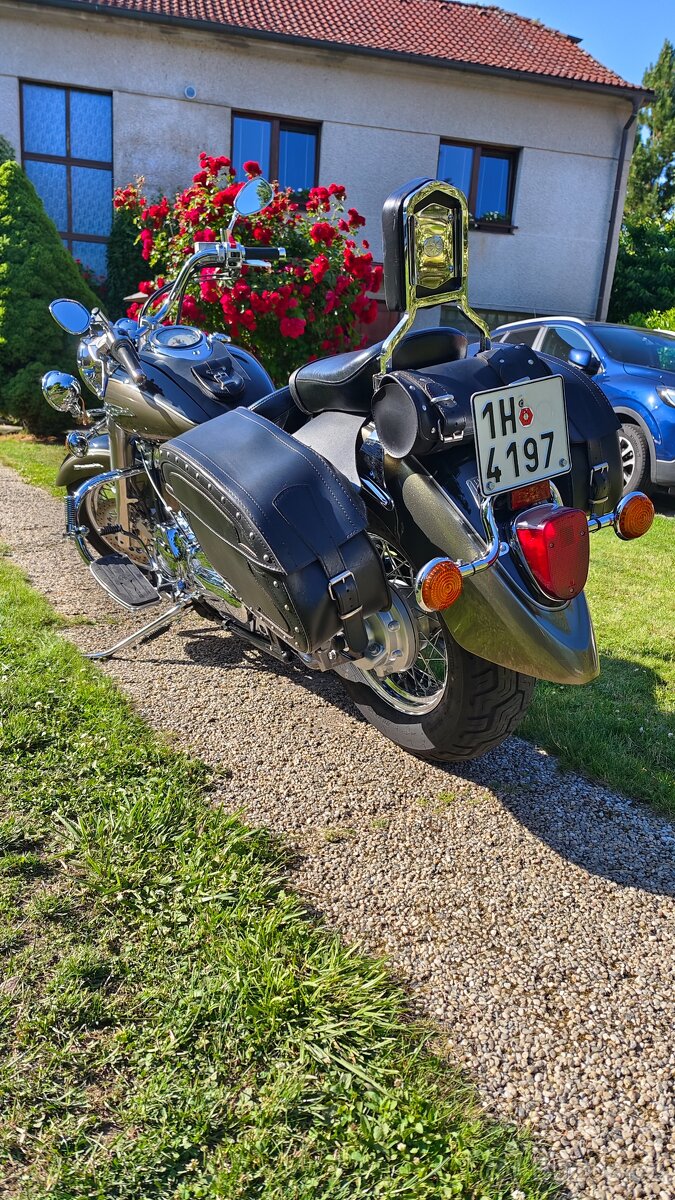 Yamaha XVS 1100A DragStar Classic - 4