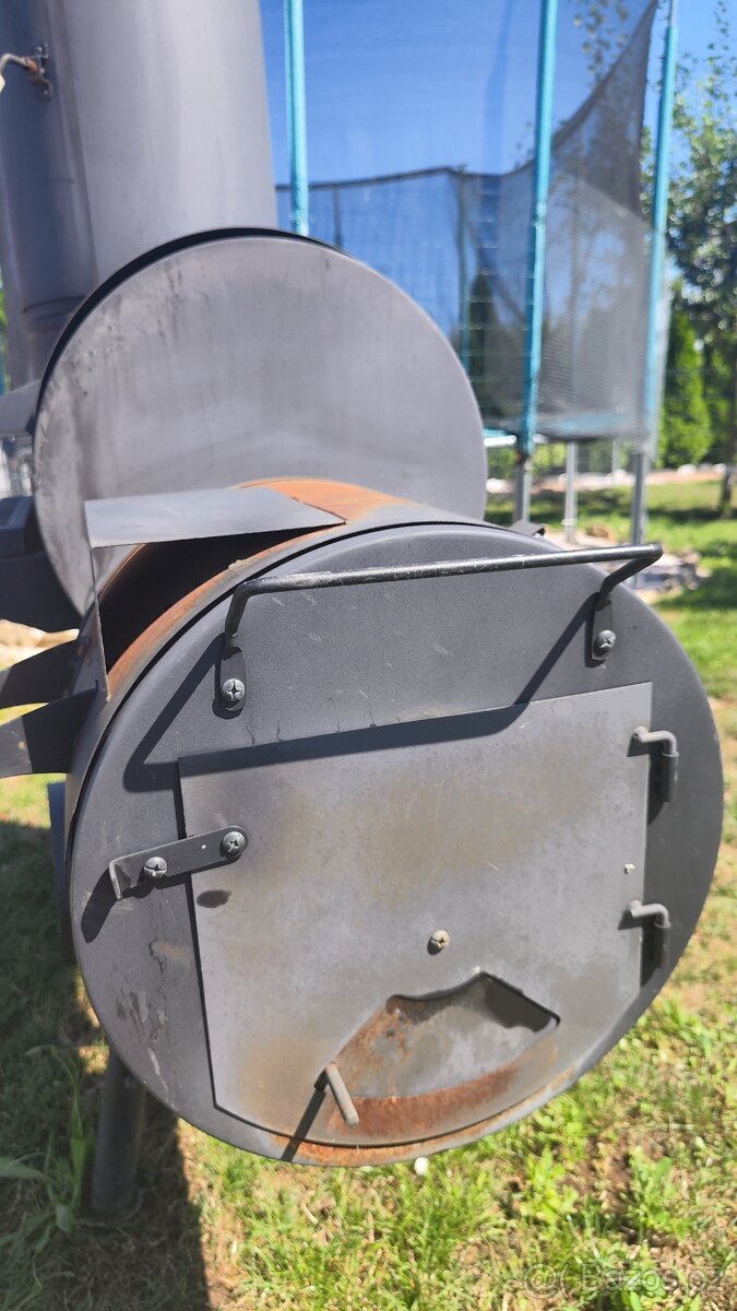 Gril s udírnou 3in1 VeGA 349 - 4