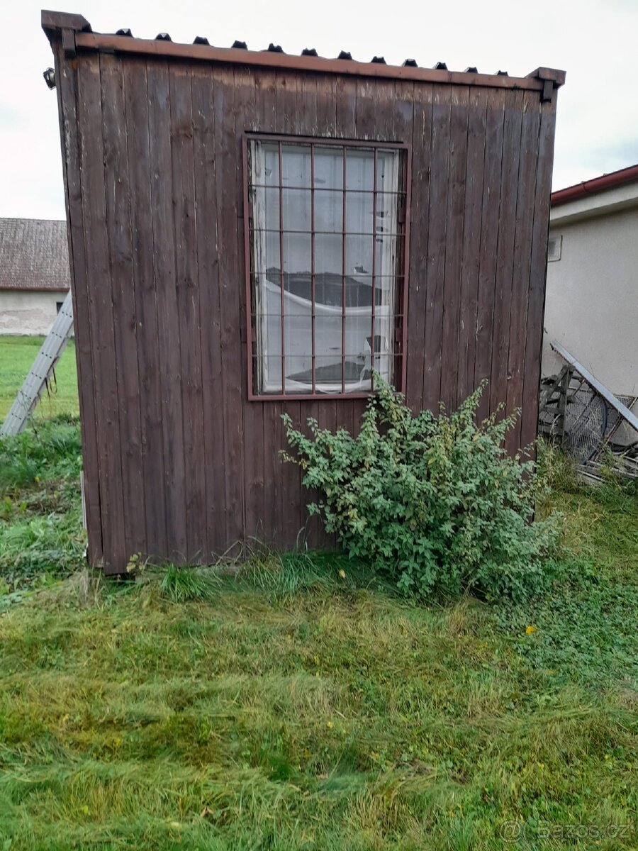 Prodám chatku, stavební buňku - 4